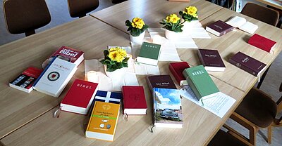 Foto: Sammlung von Bibel-Exemplaren